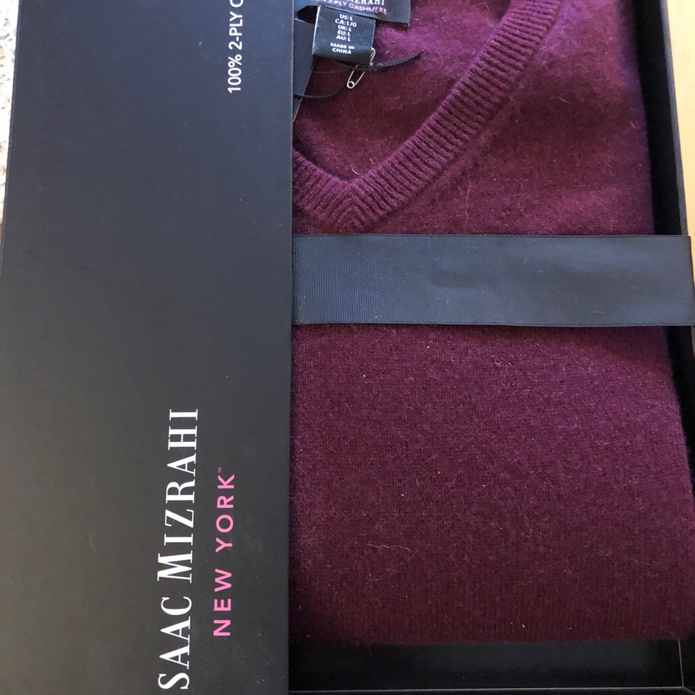 Isaac Mizrahi cashmere sweater NWT Maroon size L